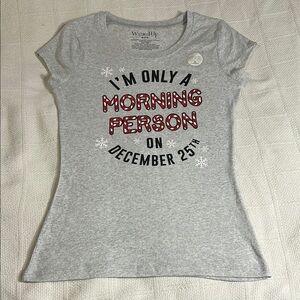 Wound Up Gray Short Sleeve Tee with Red and Black Print